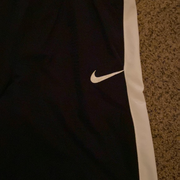 Mens Nike Basketball Shorts Size small - Picture 2 of 3